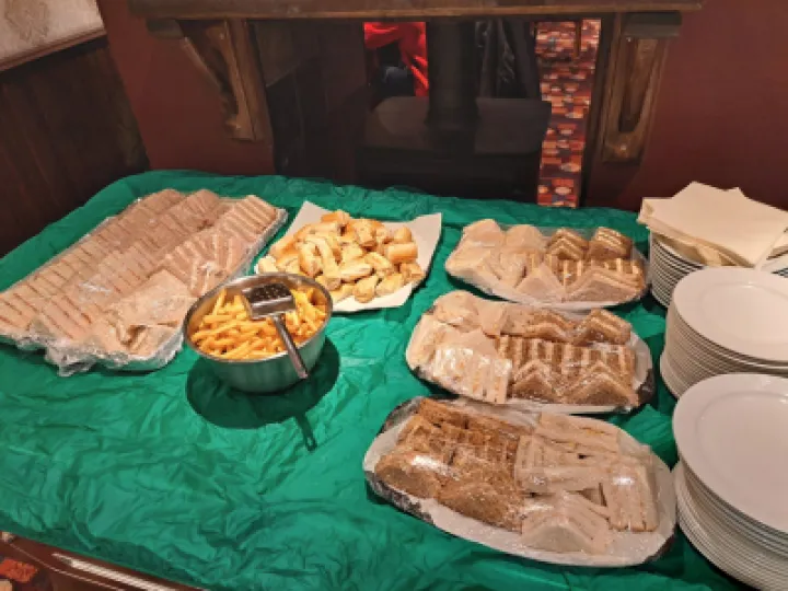 Bridge  Inn  Quiz Buffet