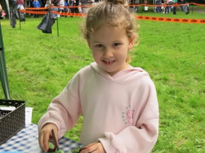 Apple Pressing 3 – Enjoying the Craft Table