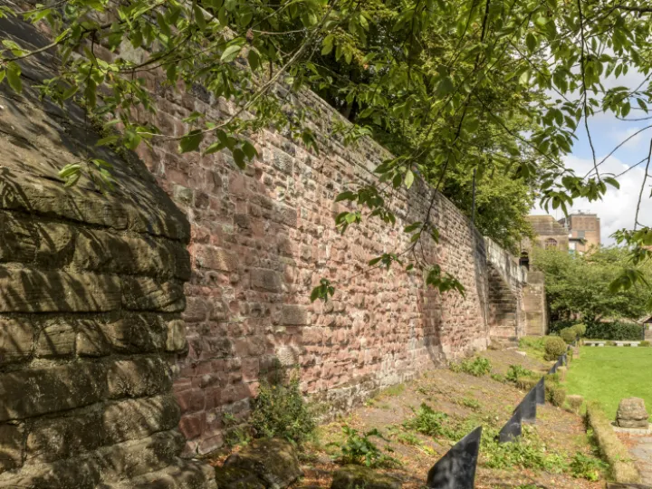 Chester City Walls – Roman Gardens