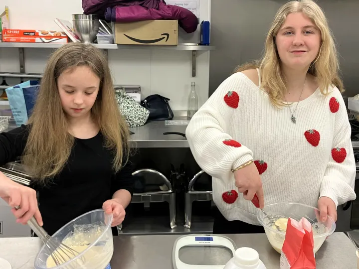 2025 02 &ndash; Pancakes & Pool