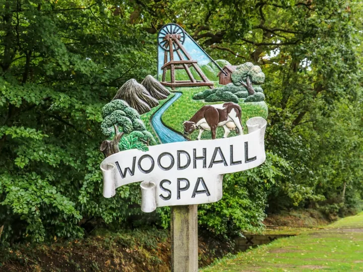 Woodhall-Spa-Sign-1